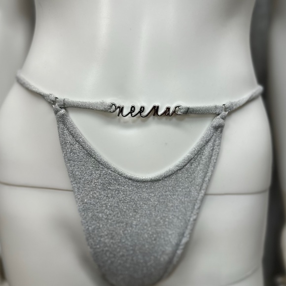 Neena TANIS Micro Thong Bikini [C43] - Picture 7 of 11